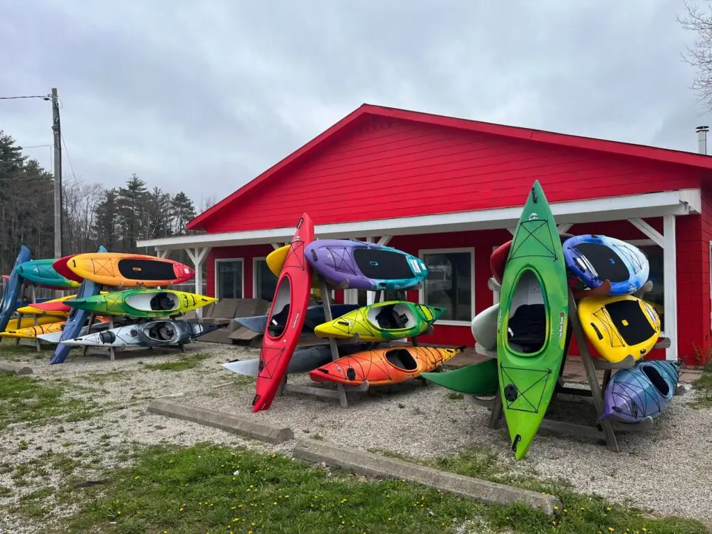 Find a store near you that sells ClearWater Design boats